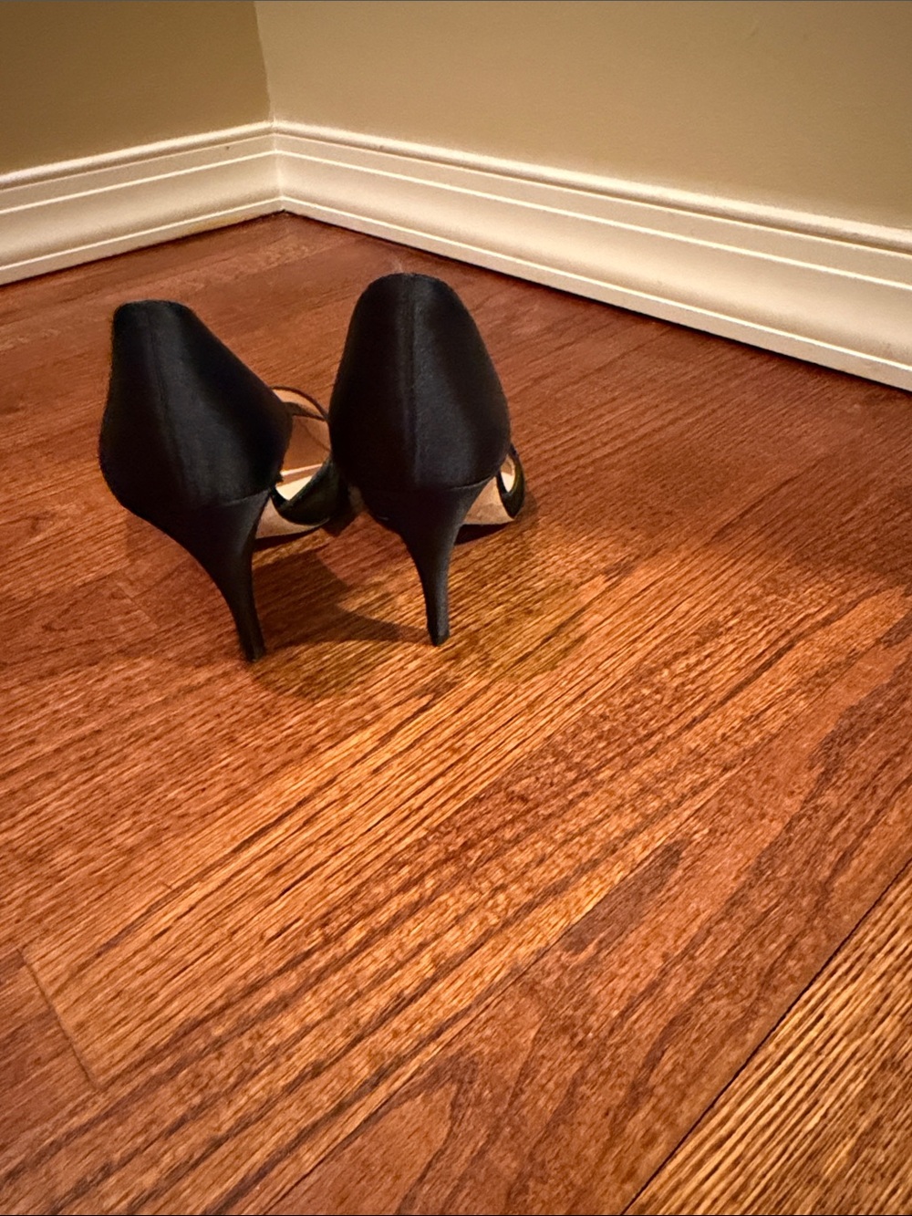 kate spade Black Pointed D'Orsay Heels with Single Front Strap - Picture 4 of 5